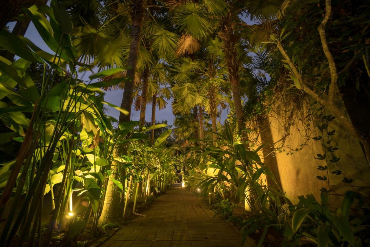 Royani Villa สุขาวาตี ภายนอก รูปภาพ